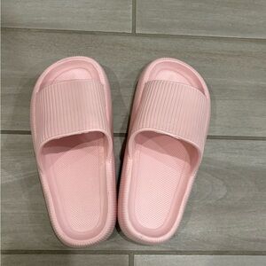 Cozy Pink Women's Slide Slippers
